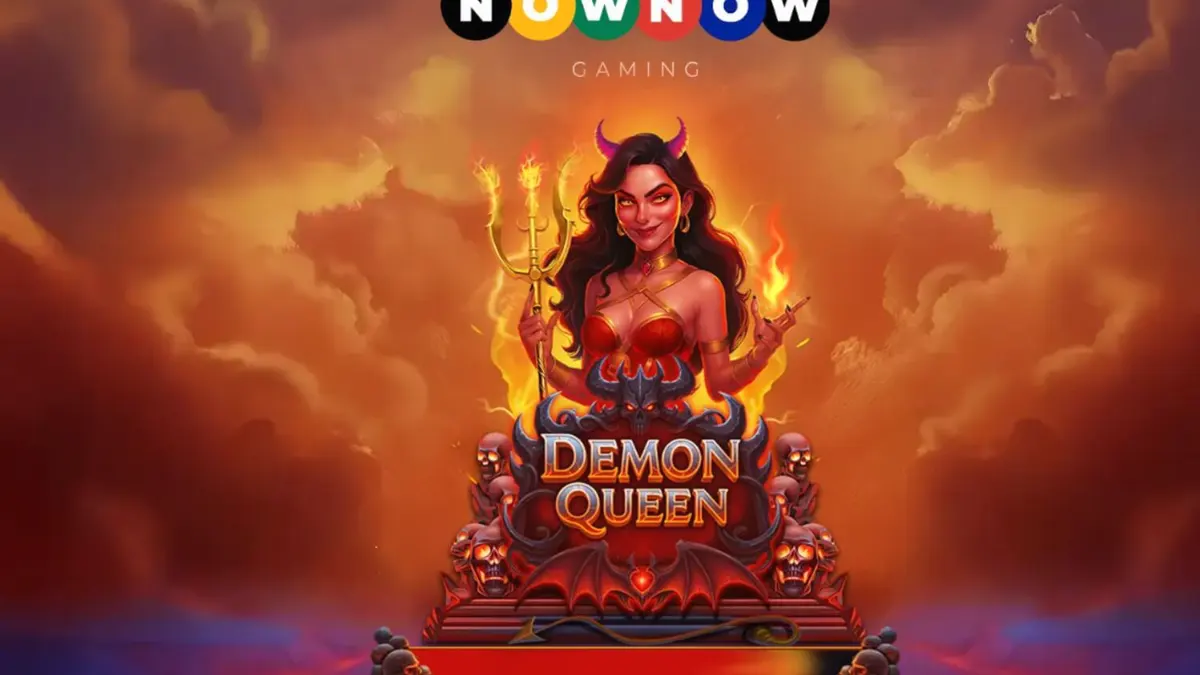 Tampilan visual slot Demon Queen dengan tema neraka dan simbol buah klasik